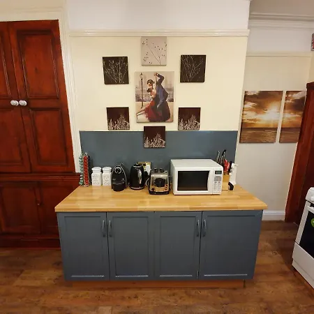** Lovely & Cosy Deluxe Double Bedroom + Parking** Alloggio in famiglia Leeds (West Yorkshire)