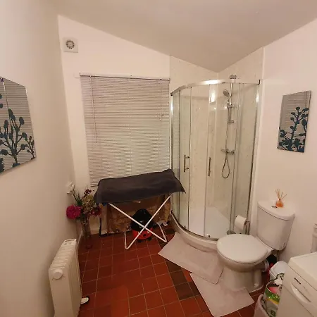 ** Lovely & Cosy Deluxe Double Bedroom + Parking** *