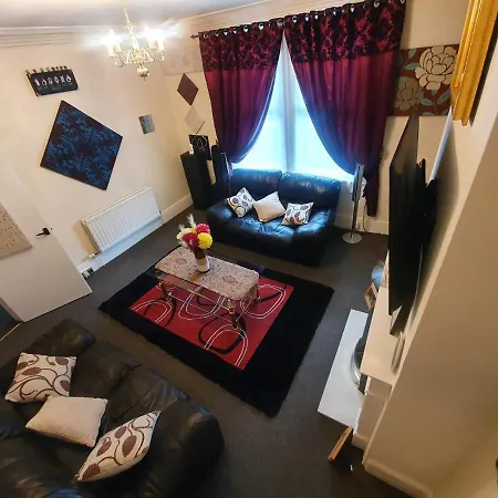** Lovely & Cosy Deluxe Double Bedroom + Parking** *